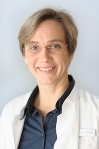 Portrait Dr. Claudia Wenzel